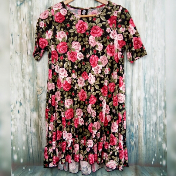 Agnes & Dora Dresses & Skirts - Agnes & Dora floral ruffle tunic dress small